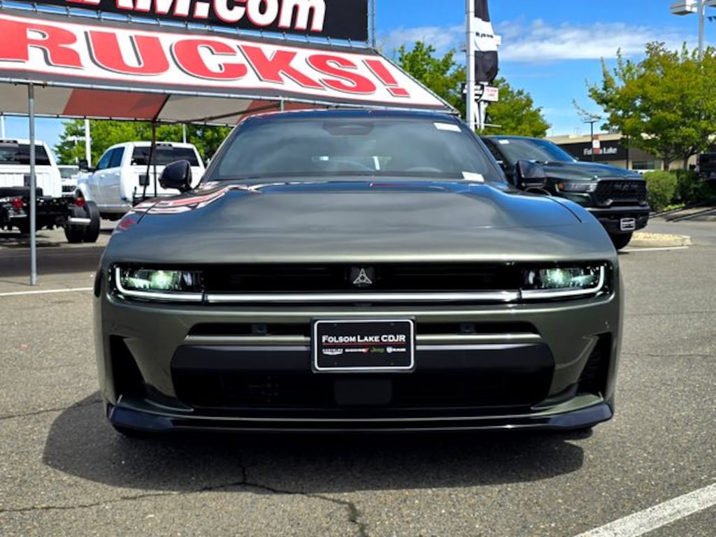 New 2026 Dodge Charger R/T PLUS 4-DOOR AWD Sedan