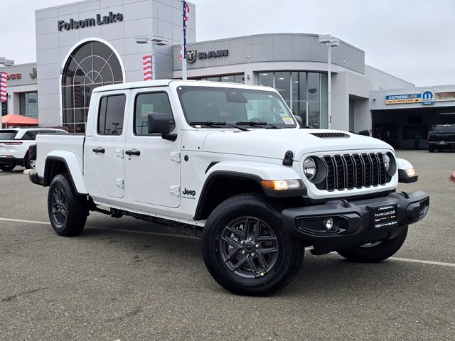2026 Jeep Gladiator Sport S's photo
