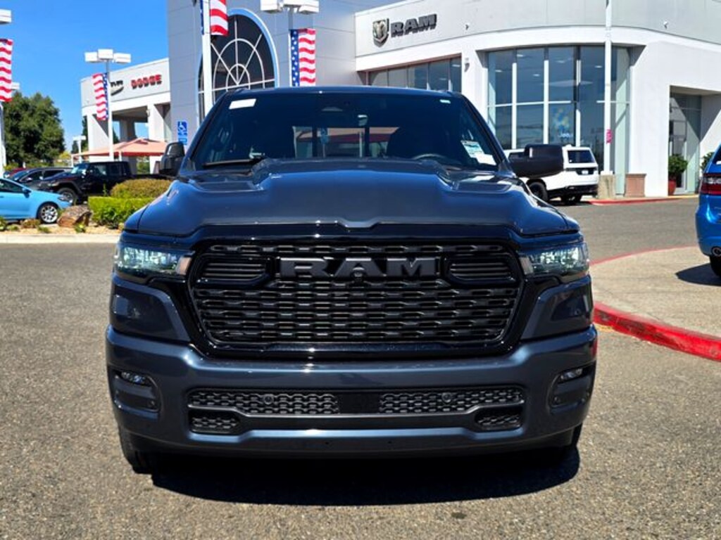 New 2026 Ram 1500 EXPRESS CREW CAB 4X4 5'7 BOX Pickup