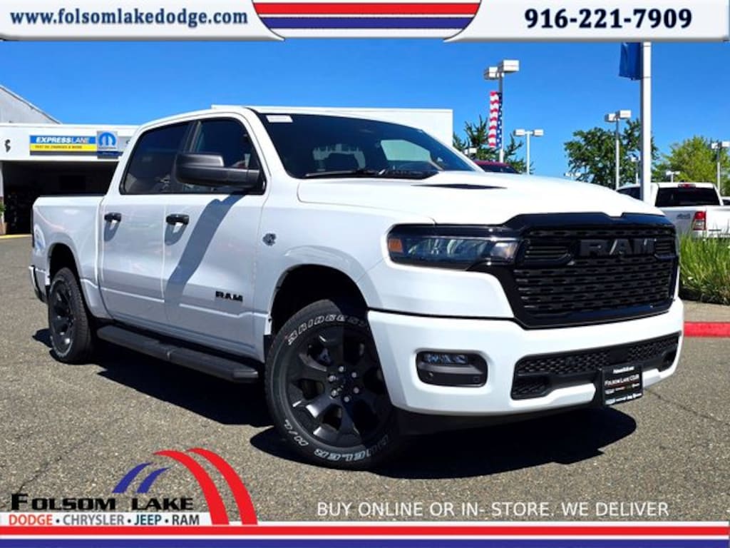 New 2026 Ram 1500 EXPRESS CREW CAB 4X4 5'7 BOX Pickup