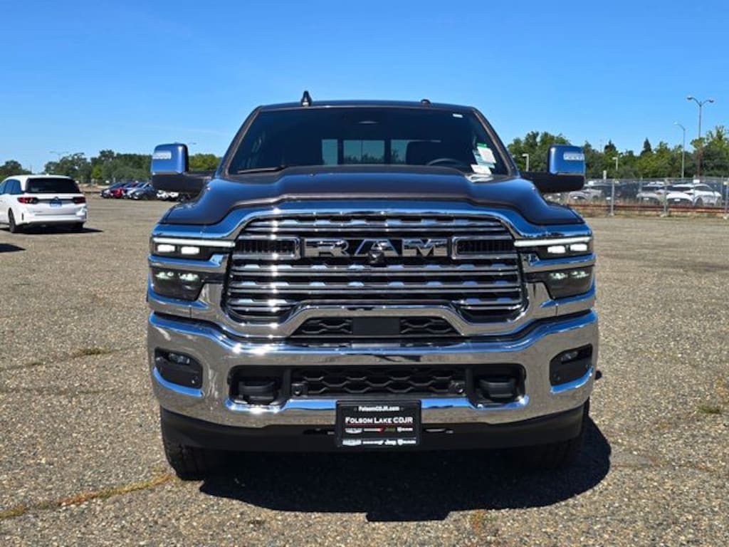 New 2026 Ram 2500 LIMITED CREW CAB 4X4 6'4 BOX Pickup