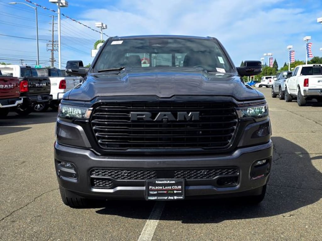 New 2026 Ram 1500 LARAMIE CREW CAB 4X4 5'7 BOX Pickup