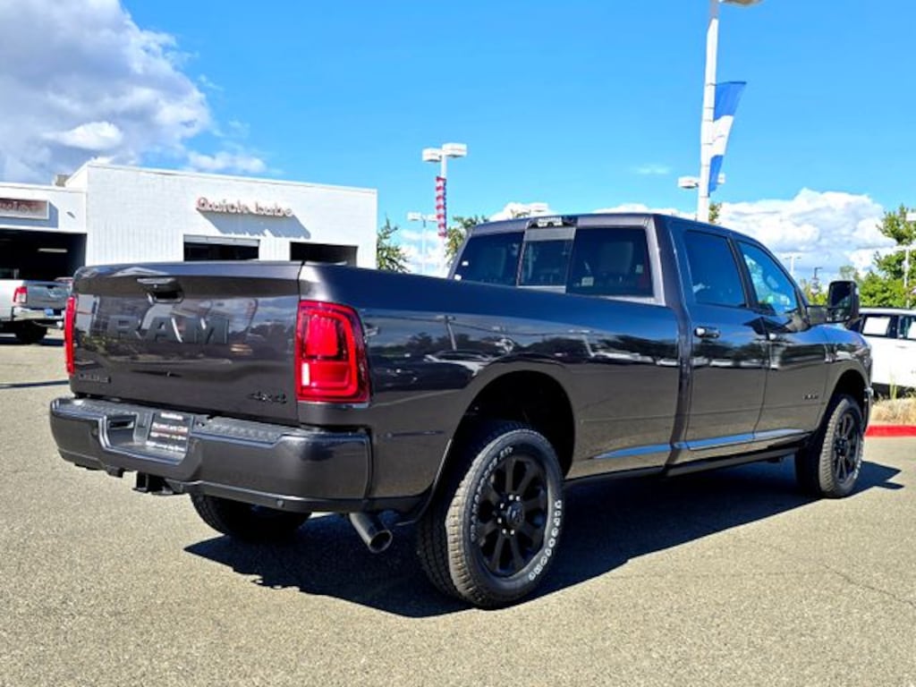 New 2026 Ram 2500 LARAMIE CREW CAB 4X4 8' BOX Pickup