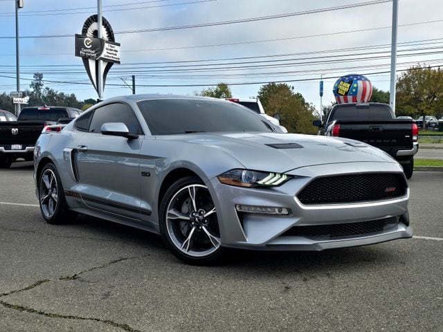 2022 Ford Mustang GT Premium's photo