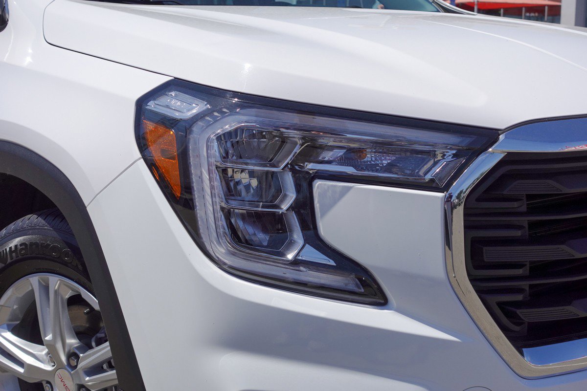 2022 Gmc Terrain SLE photo 3