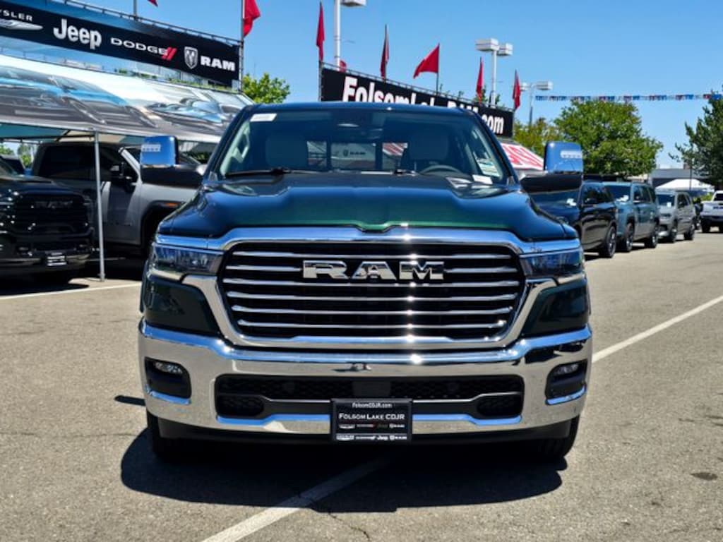 New 2026 Ram 1500 LARAMIE CREW CAB 4X4 5'7 BOX Pickup