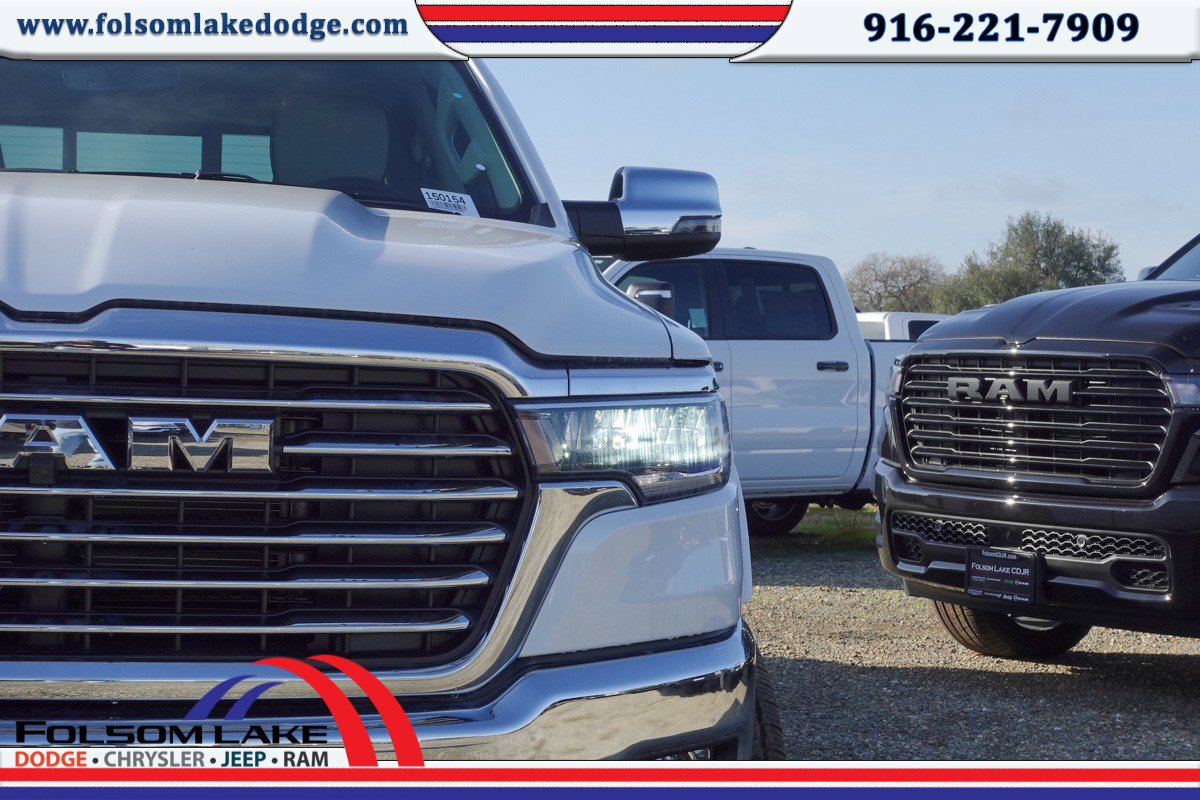2025 Ram 1500 Laramie photo 3