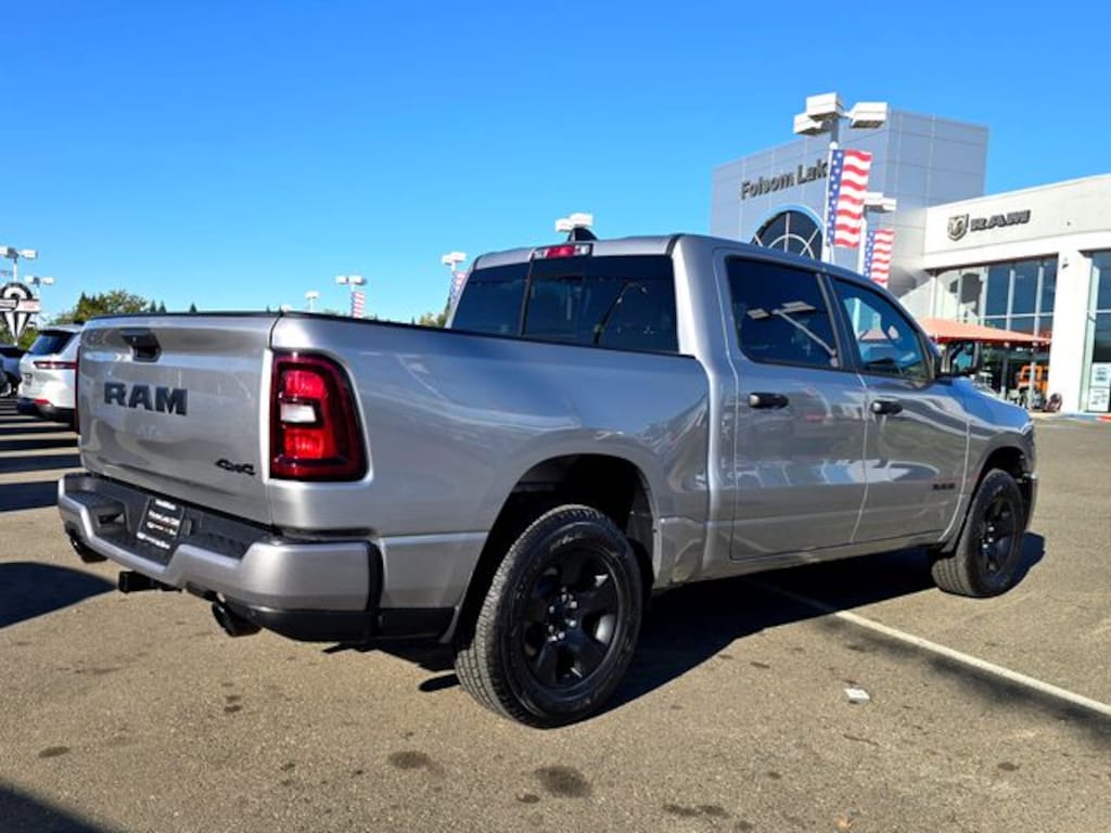New 2025 Ram 1500 TRADESMAN CREW CAB 4X4 5'7 BOX Pickup