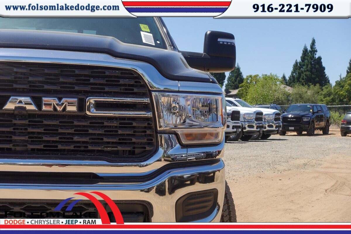 2024 Ram 2500 Tradesman photo 3