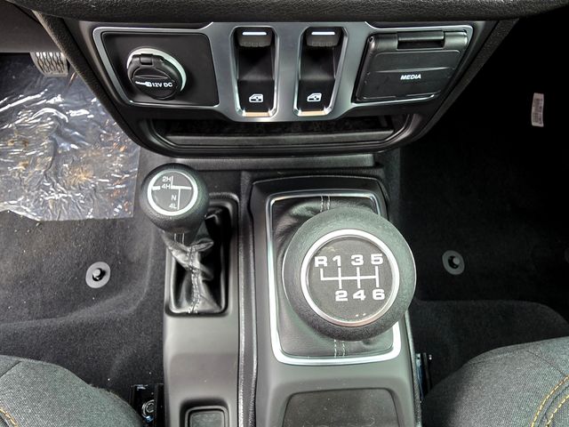 Photo 18