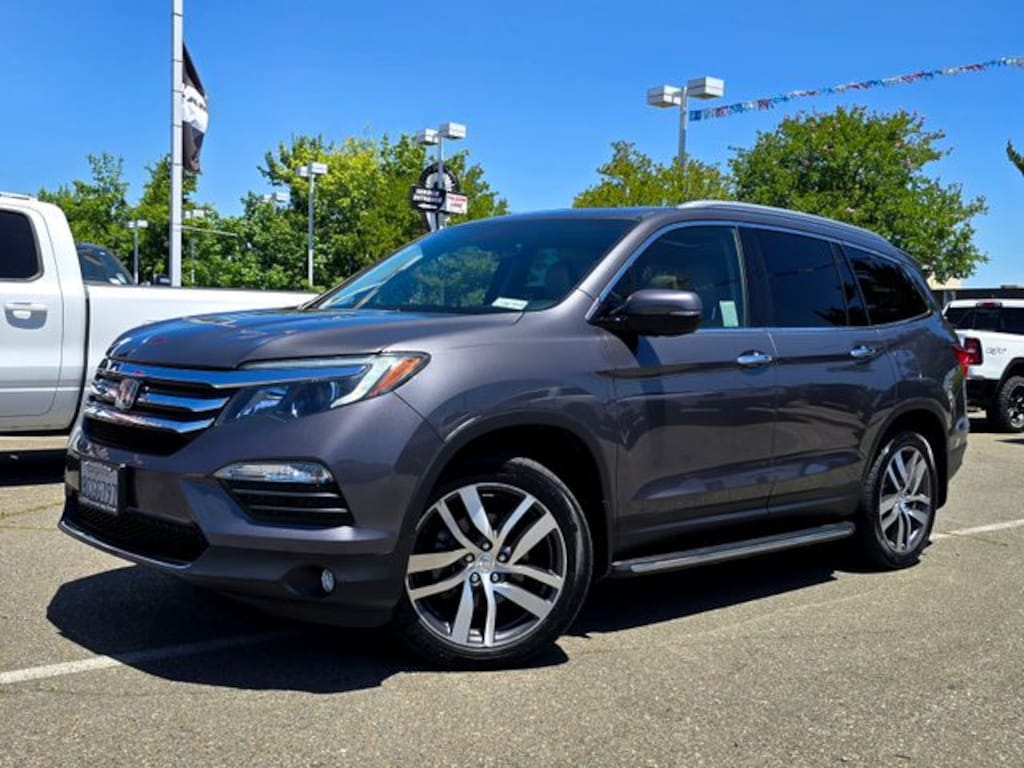 Used 2017 Honda Pilot Elite SUV