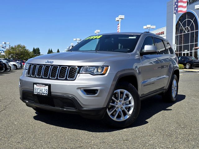 2021 Jeep Grand Cherokee Laredo E photo 3