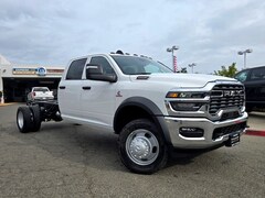 2026 Ram 5500 Chassis Cab TRADESMAN  CREW  4X4 84' CA Pickup