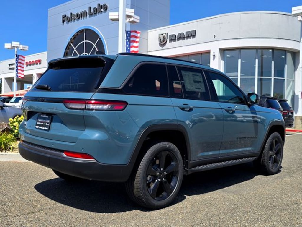 New 2026 Jeep Grand Cherokee LIMITED 4X4 Sport Utility