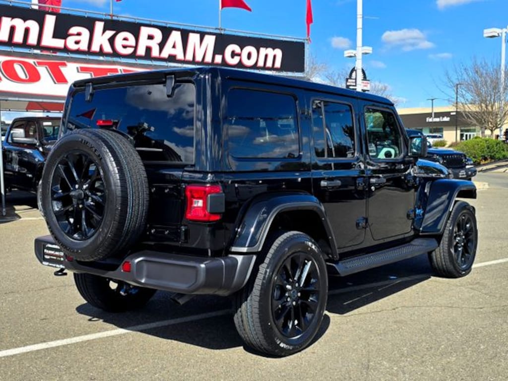 Used 2025 Jeep Wrangler Sahara 4xe SUV