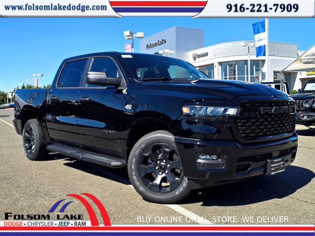 New 2026 Ram 1500 EXPRESS CREW CAB 4X4 5'7 BOX Pickup