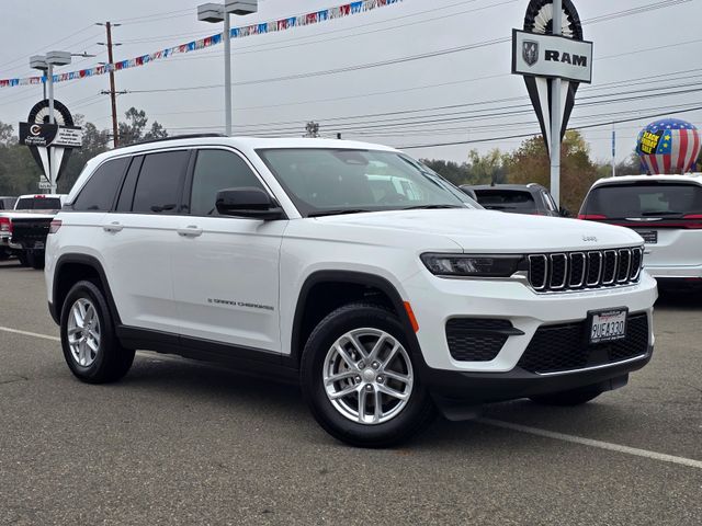 2025 Jeep Grand Cherokee Laredo's photo
