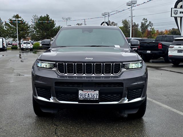 2025 Jeep Grand Cherokee Laredo photo 2