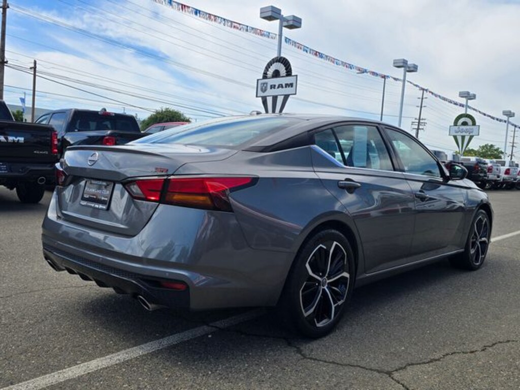 Used 2025 Nissan Altima 2.5 SR Sedan