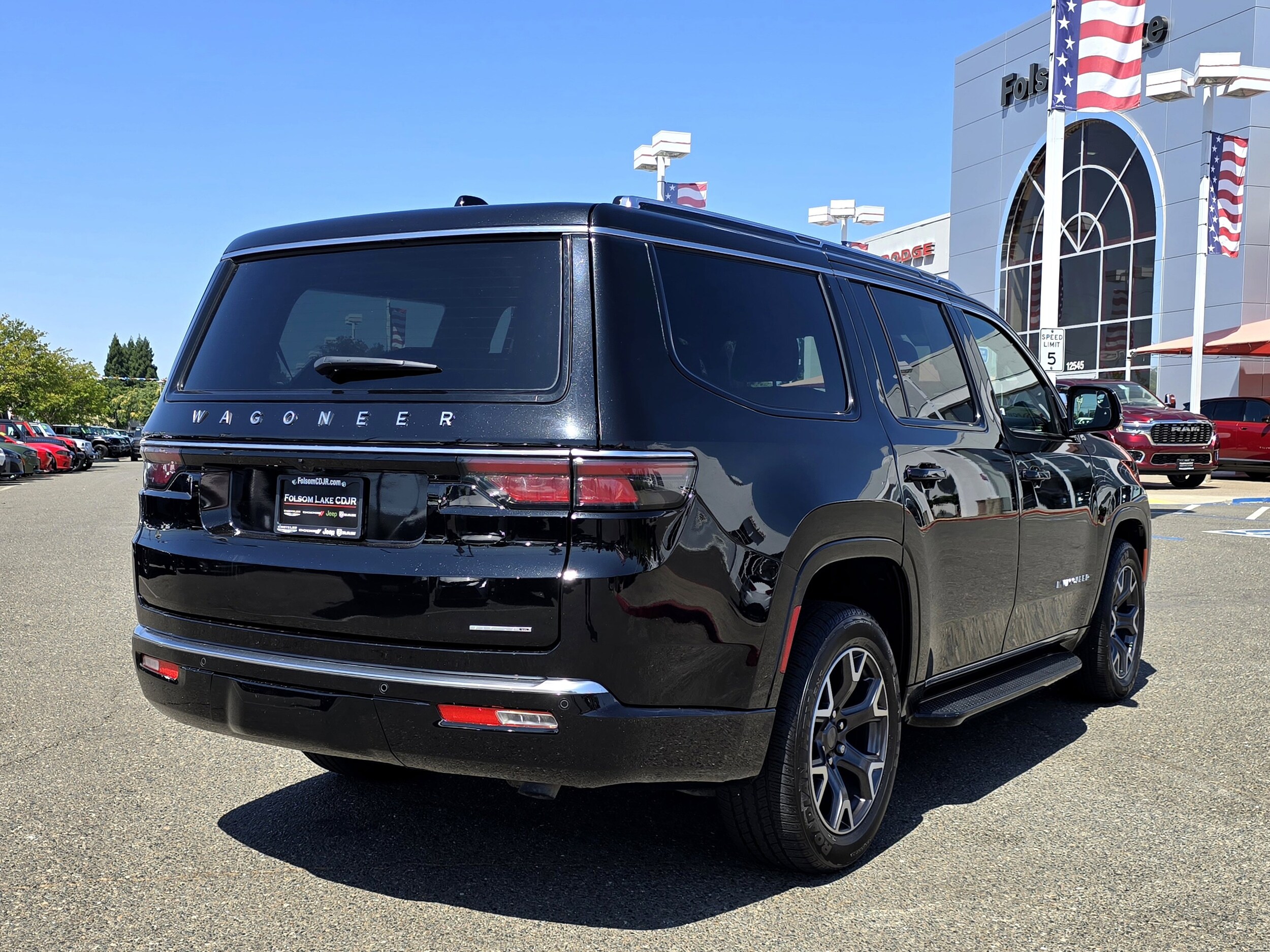 2024 Jeep Wagoneer Series III photo 4