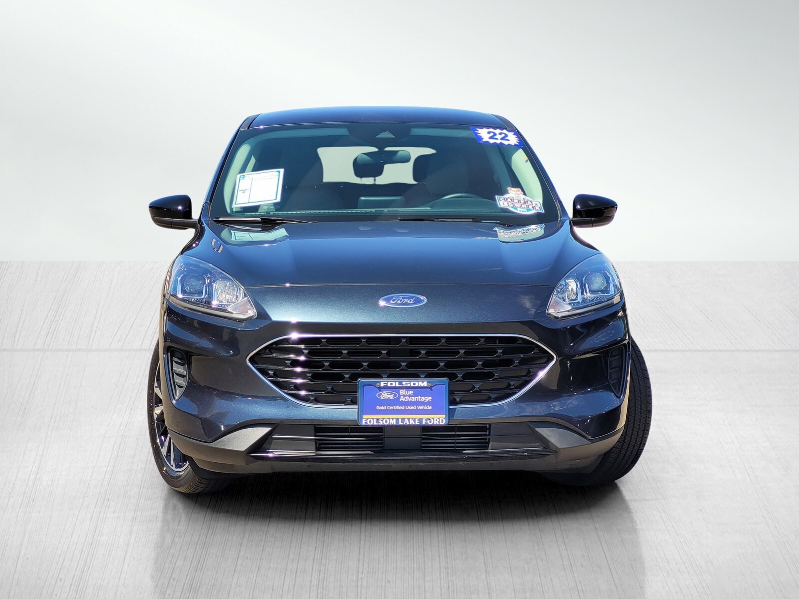 2022 Ford Escape SE photo 2