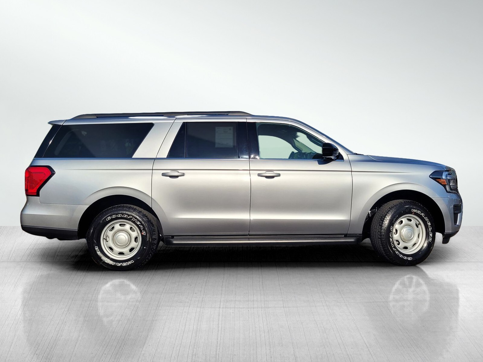 2024 Ford Expedition MAX XL photo 3
