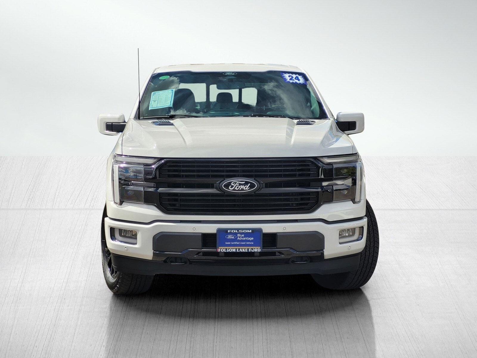 2024 Ford F-150 Platinum photo 2
