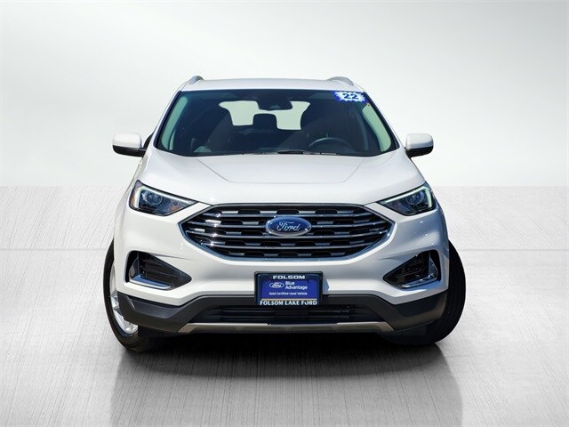 2022 Ford Edge SEL photo 2