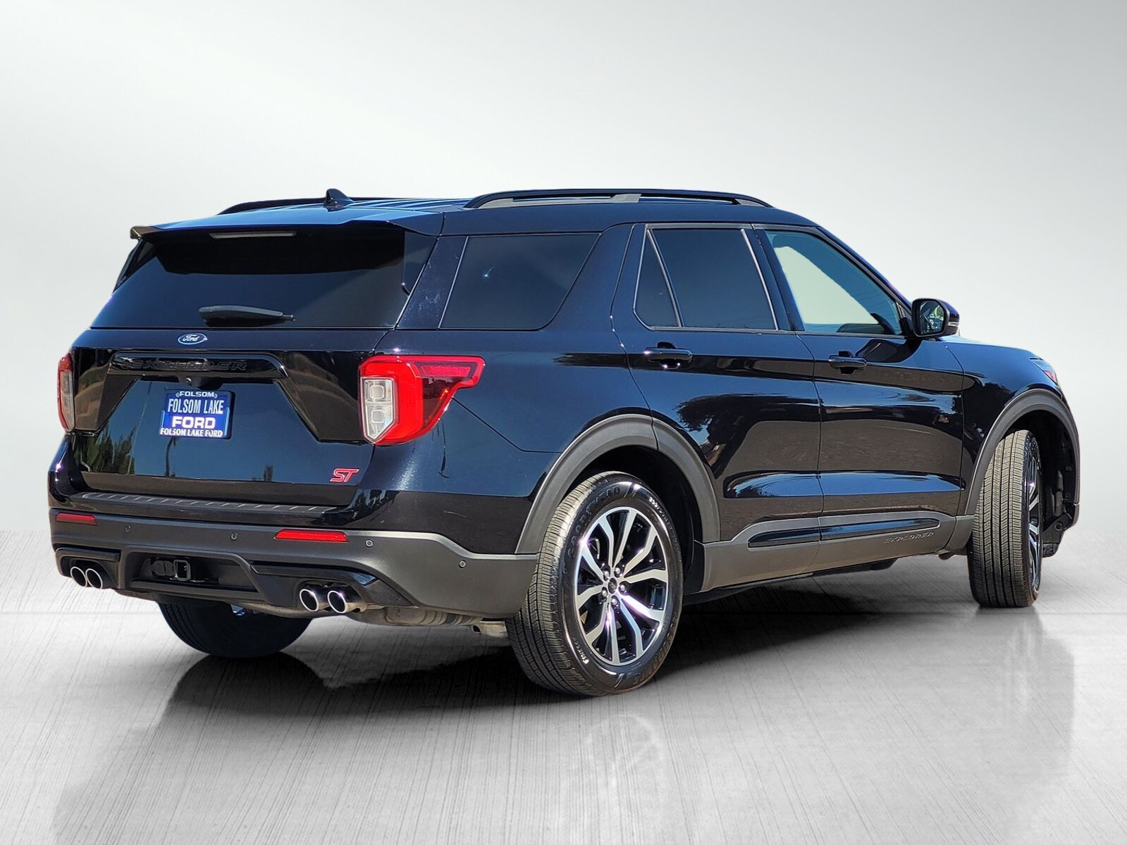 2020 Ford Explorer ST photo 3
