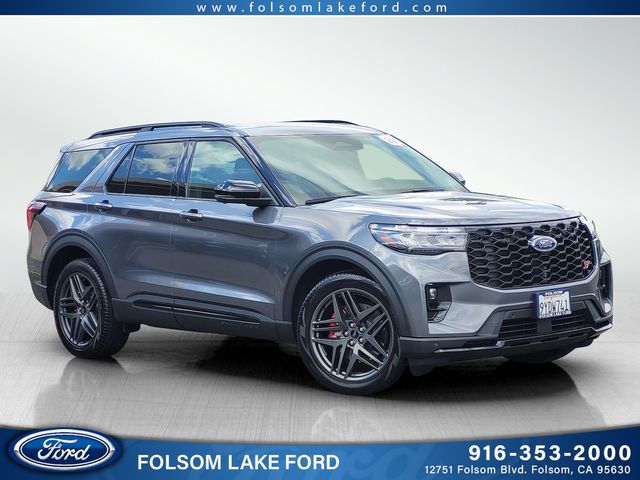 2026 Ford Explorer ST 4WD's photo
