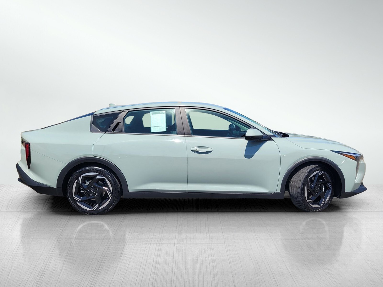 2025 Kia K4 EX photo 2