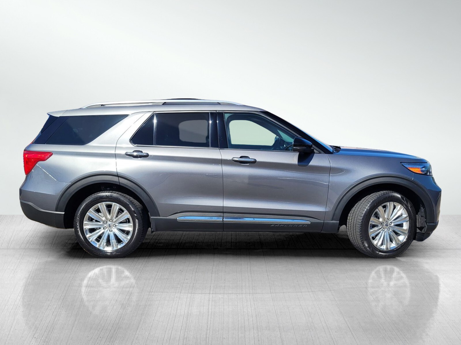 2022 Ford Explorer Limited photo 3