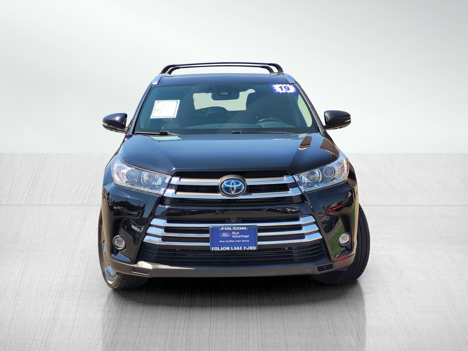 2019 Toyota Highlander Hybrid Limited photo 2