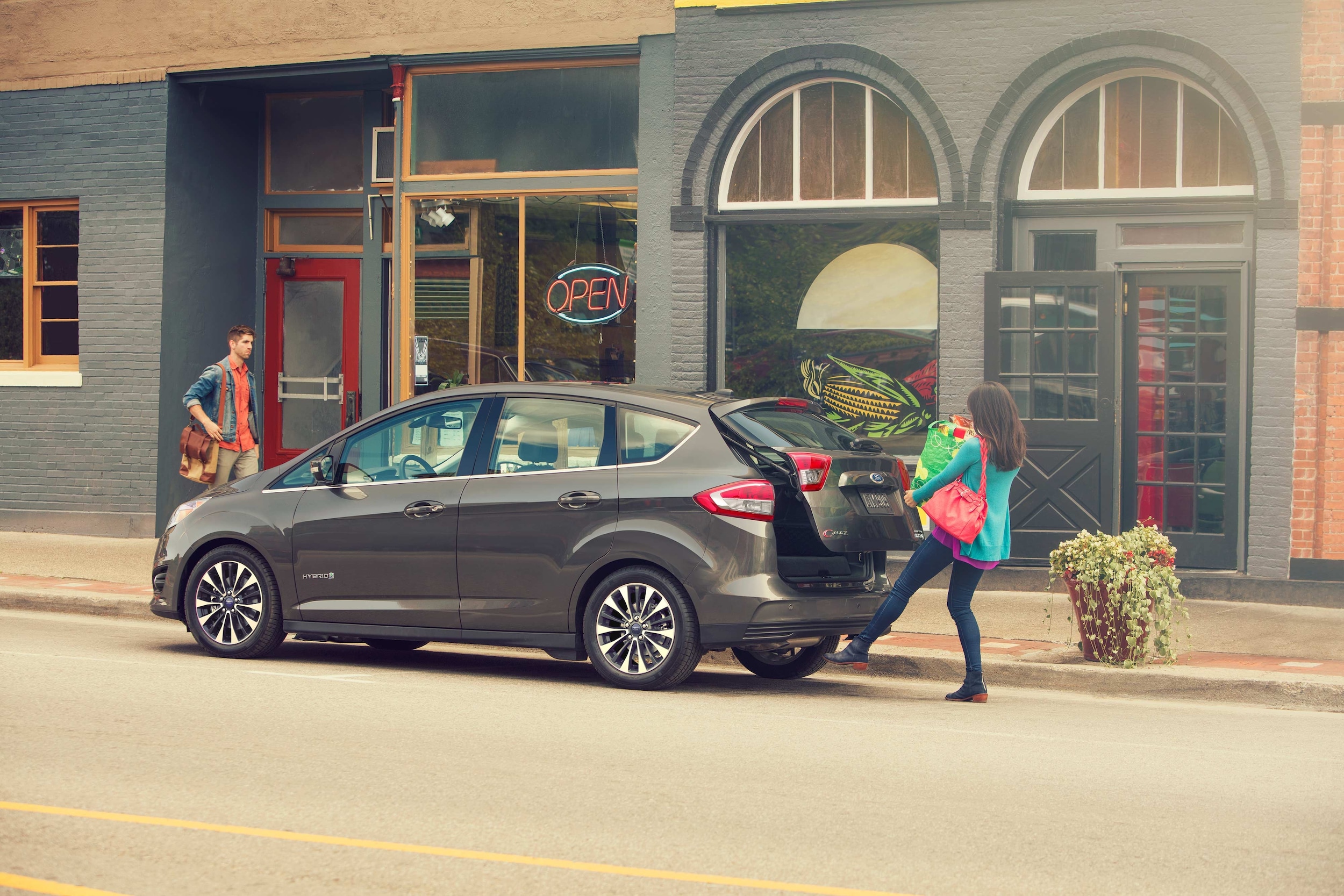 Ford-Lifestyle-03.jpeg