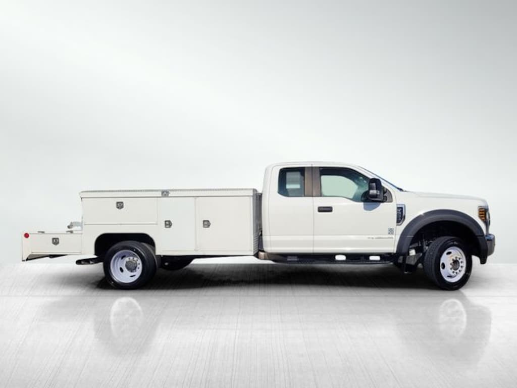 Used 2019 Ford F-550SD XLT Chassis