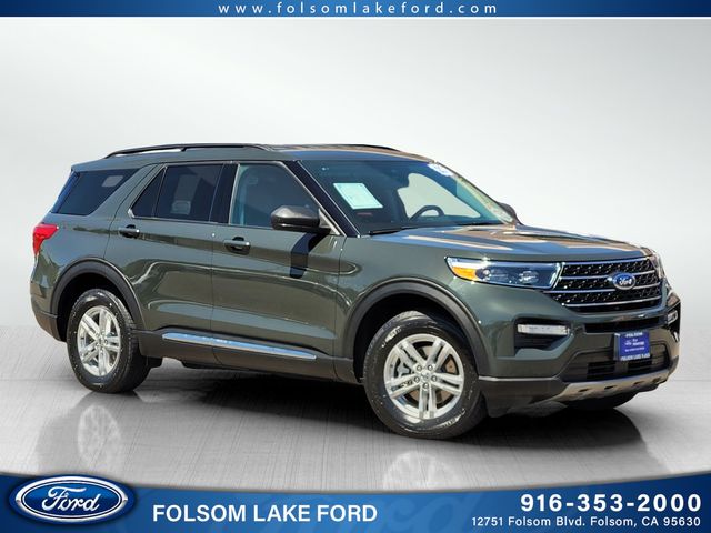 2023 Ford Explorer XLT 4WD's photo