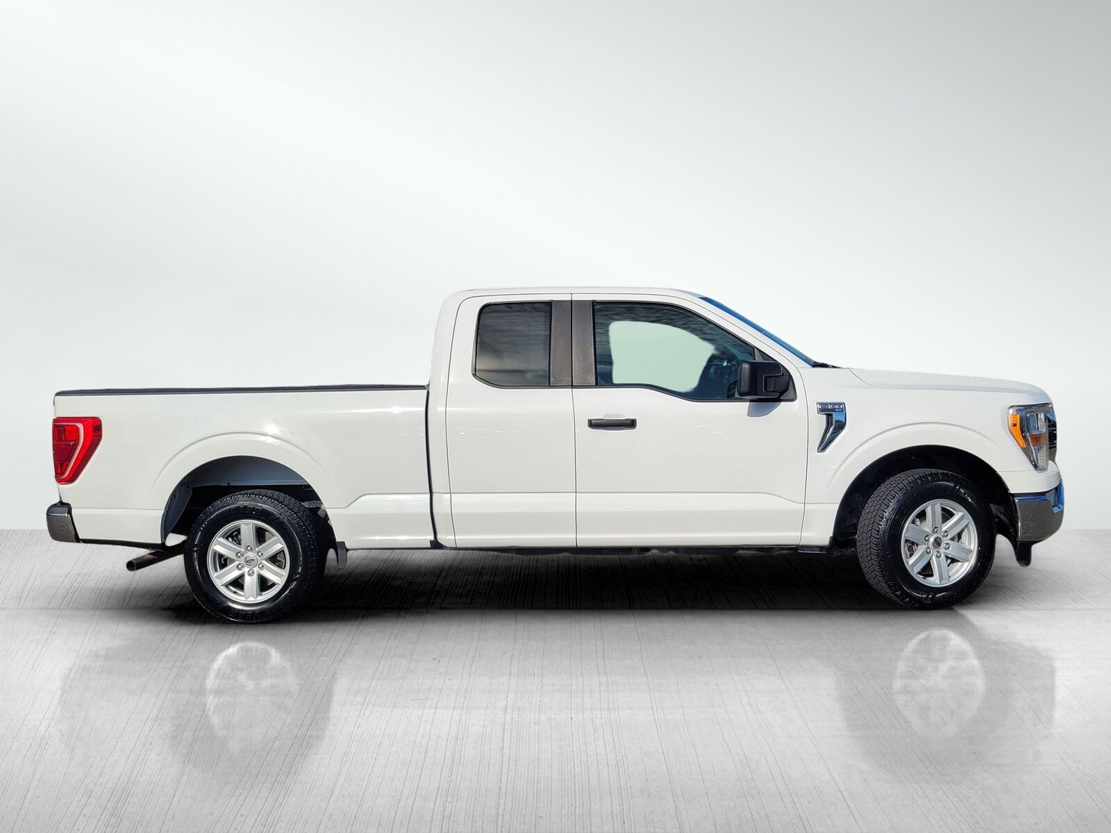 2021 Ford F-150 XLT photo 3