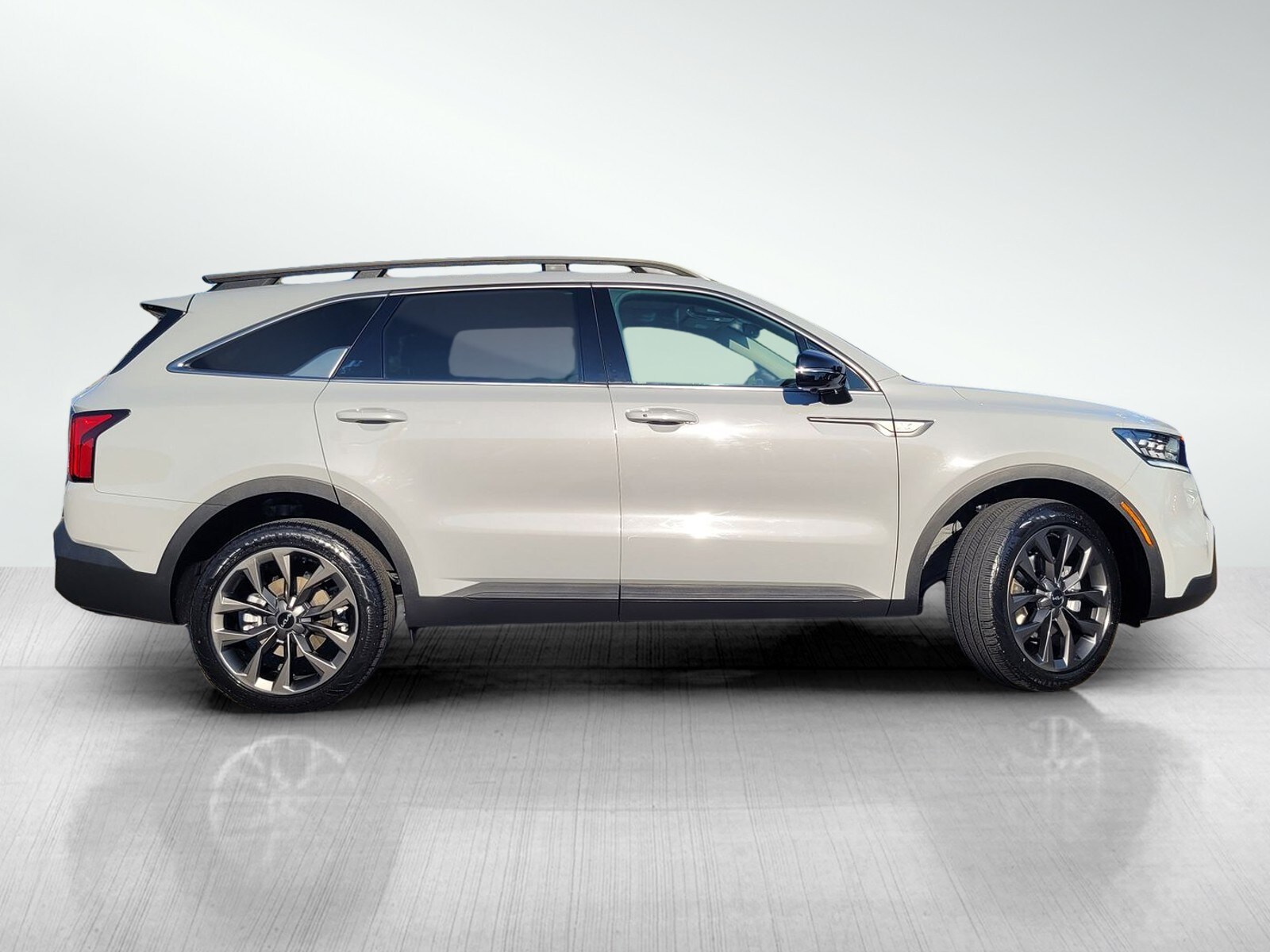 2022 Kia Sorento X-Line SX Prestige photo 3