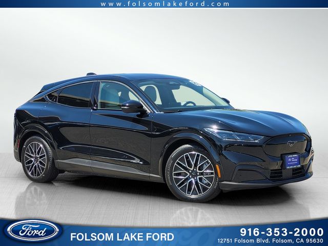 2025 Ford Mustang-Mach-e Premium's photo