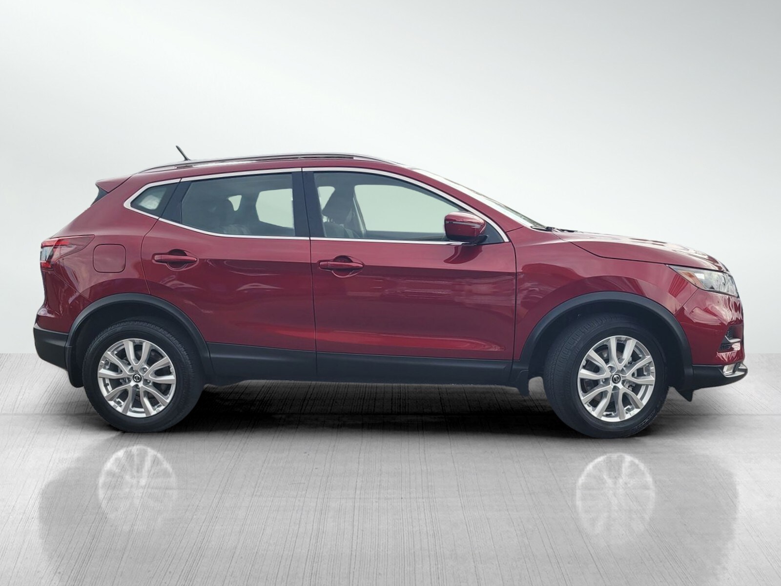 2021 Nissan Rogue Sport SV photo 2