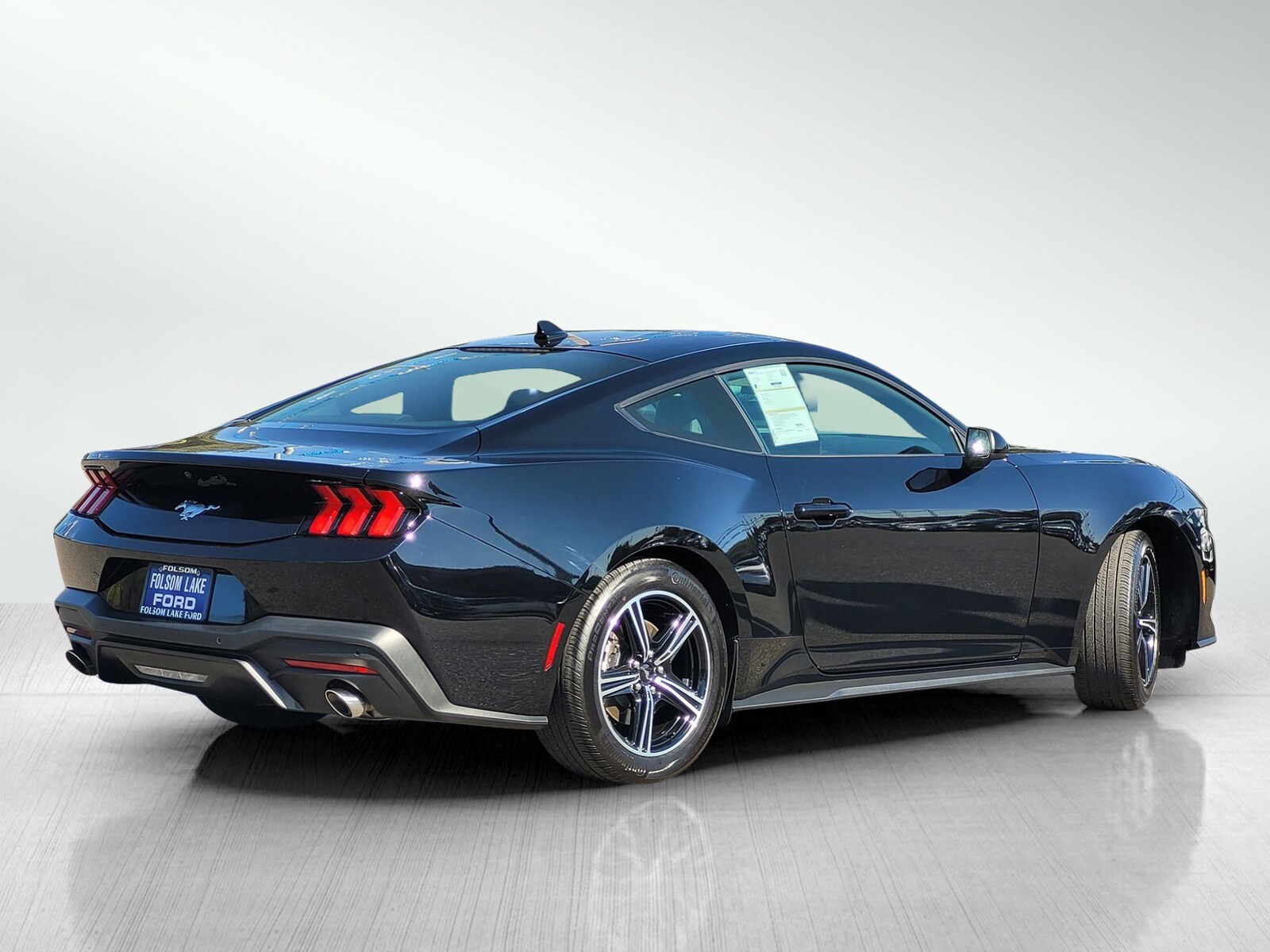 2024 Ford Mustang EcoBoost photo 4