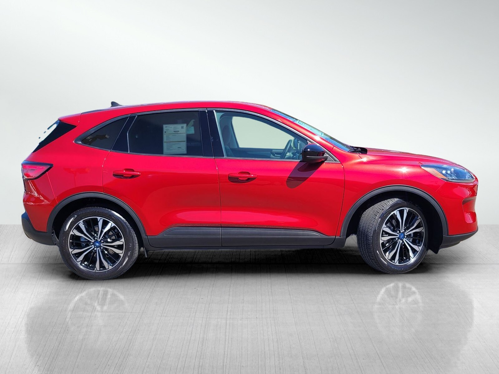 2022 Ford Escape SE photo 3