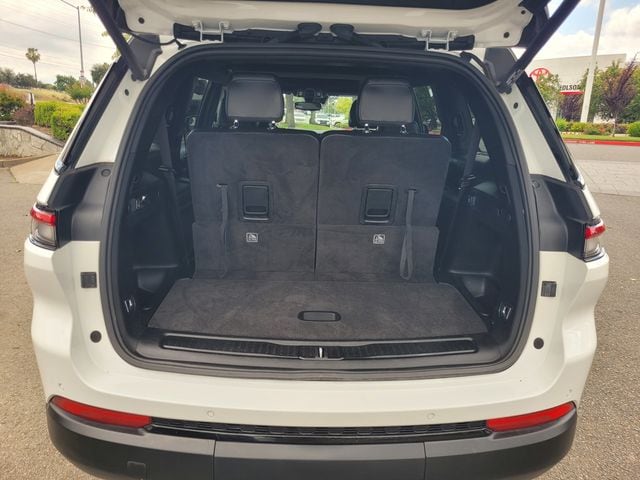 2021 Jeep Grand Cherokee L Altitude photo 3