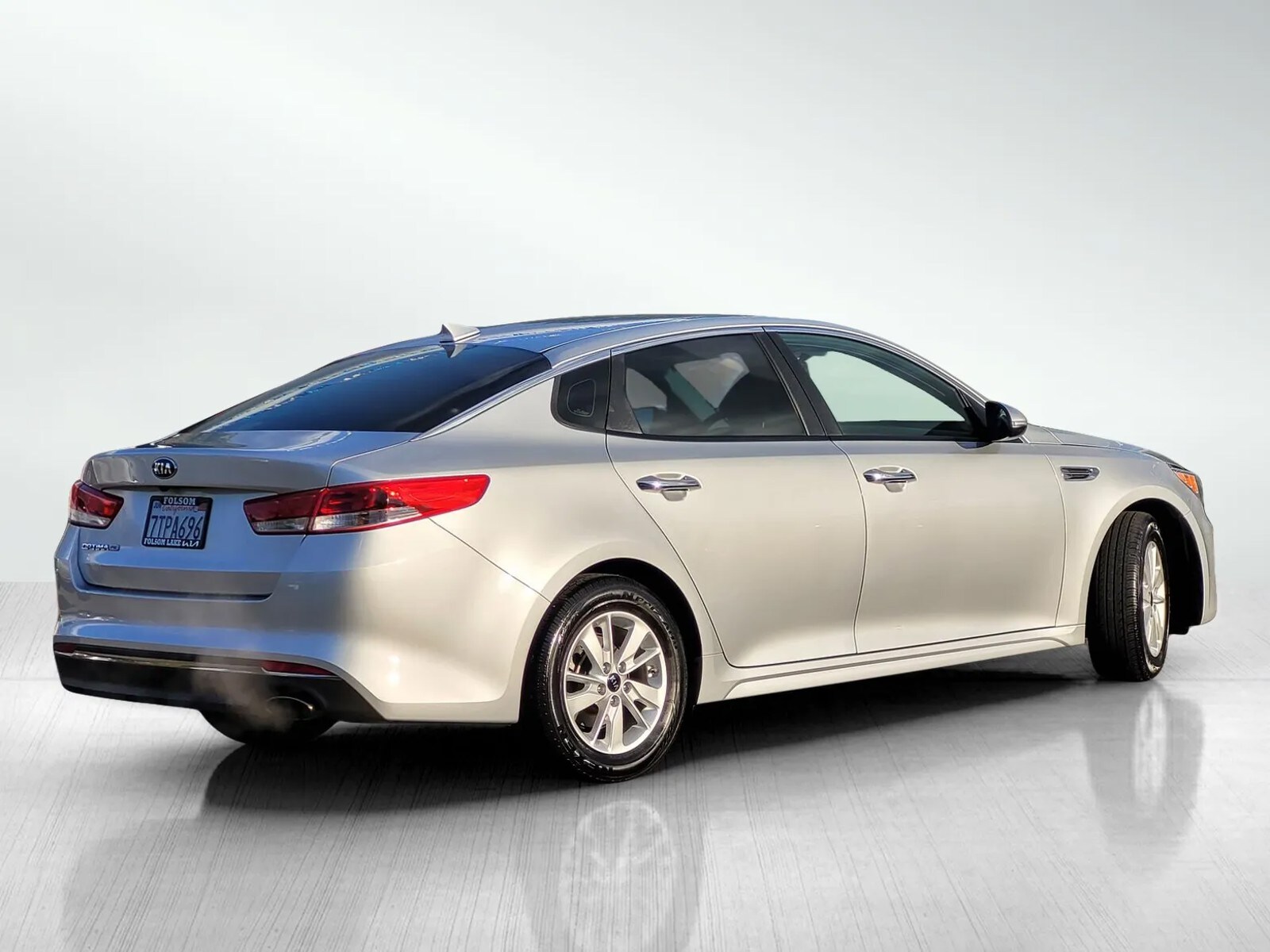 2016 Kia Optima LX photo 4