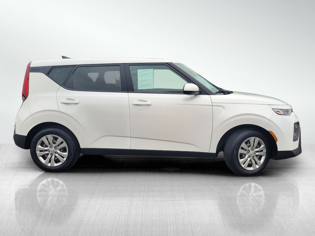 Used 2022 Kia Soul LX Hatchback