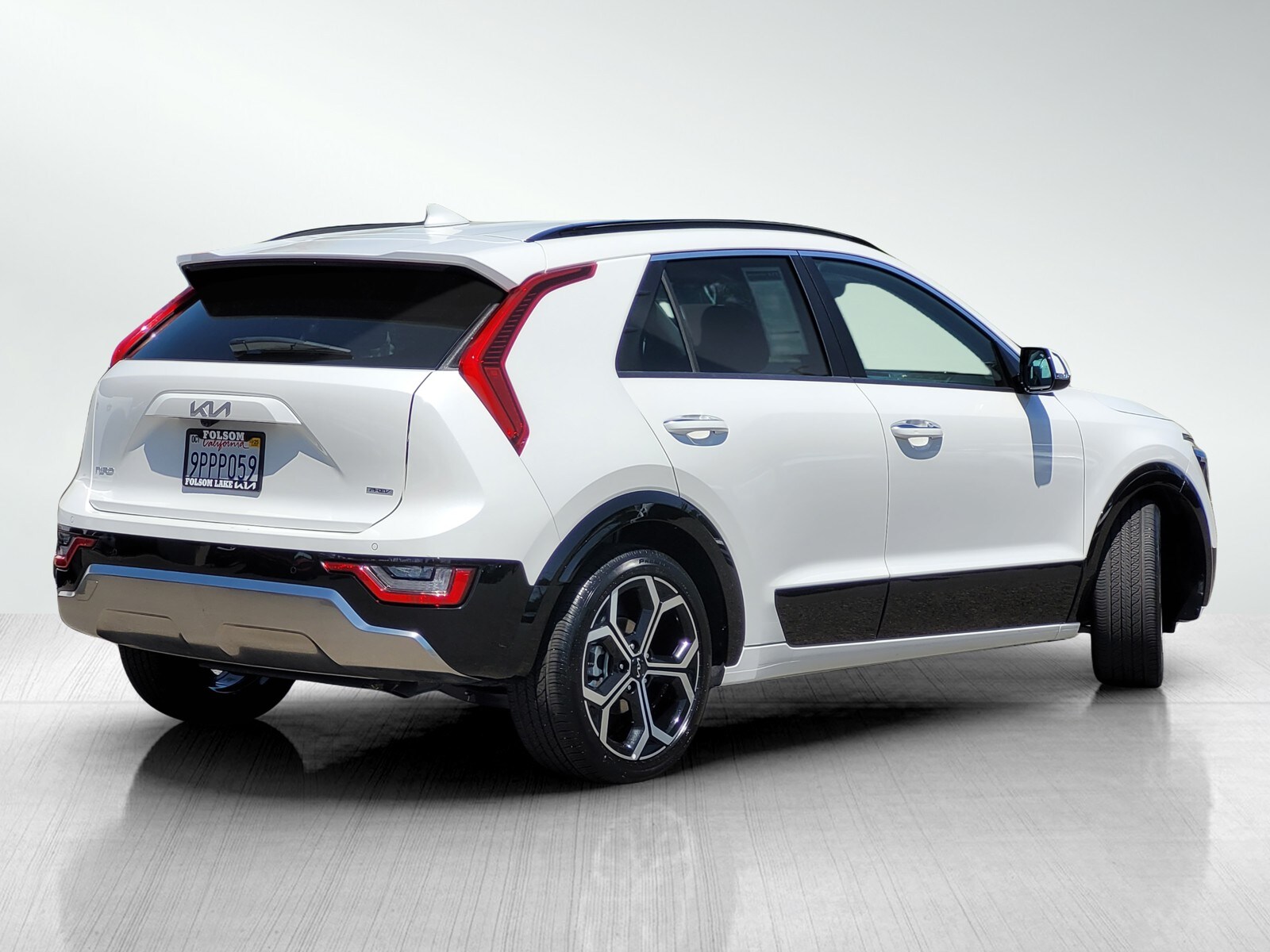 2024 Kia Niro Plug-In Hybrid SX Touring photo 4