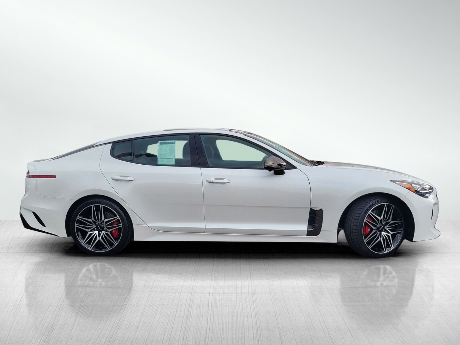 2023 Kia Stinger GT2 photo 3