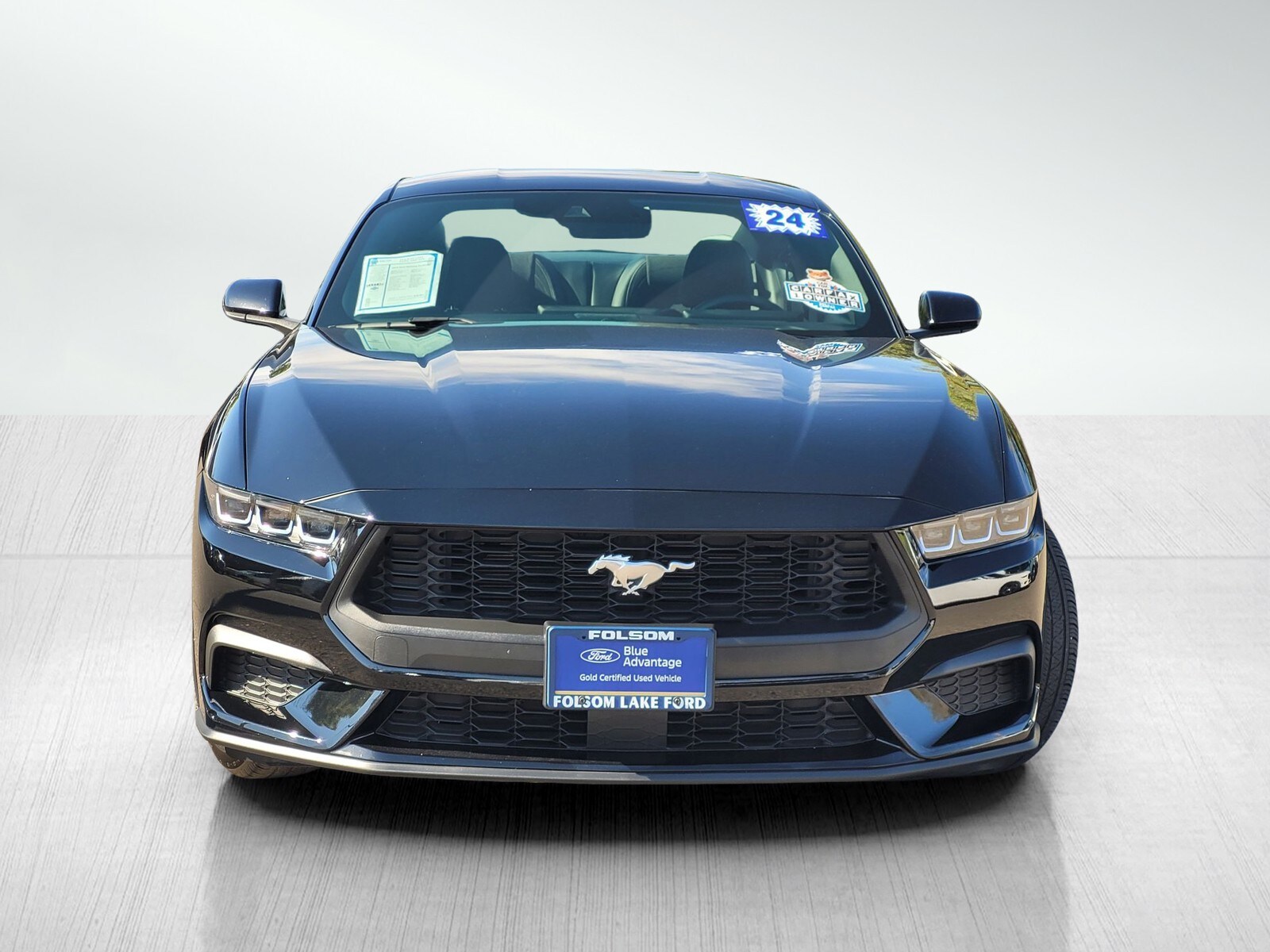 2024 Ford Mustang EcoBoost photo 2