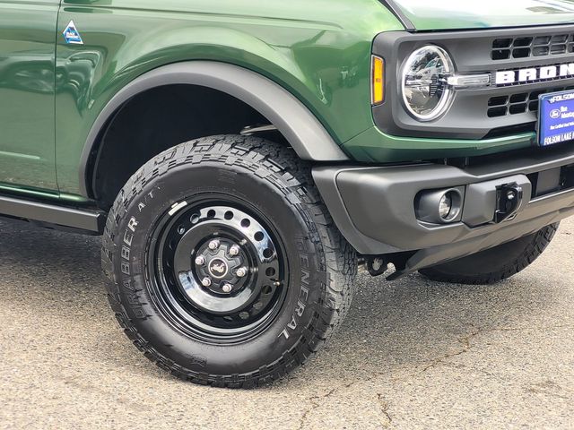 2023 Ford Bronco Black Diamond photo 5