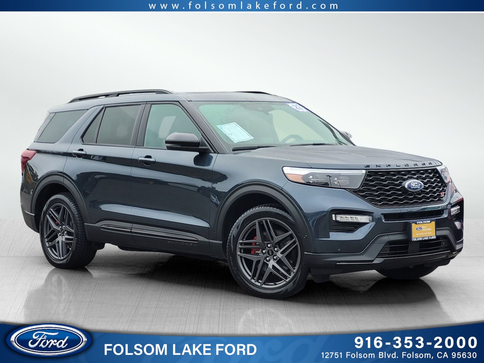 2022 Ford Explorer ST's photo